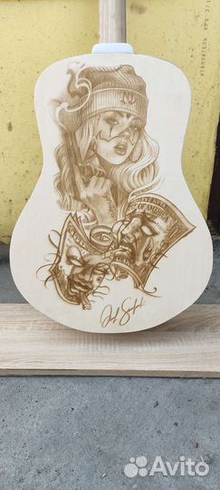 Акустическая гитара