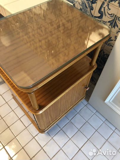 Тумбочки прикроватные