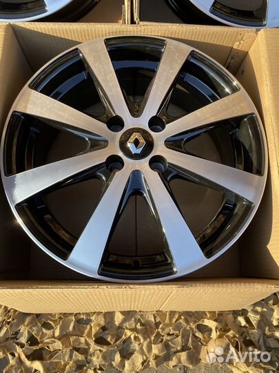 3 Новых диска R16 Renault Sandero Stepway оригинал