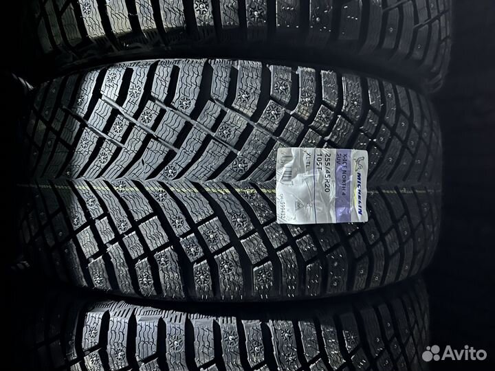 Michelin X-Ice North 4 SUV 255/45 R20 105T