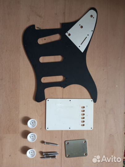 Запчасти для электрогитары Stratocaster