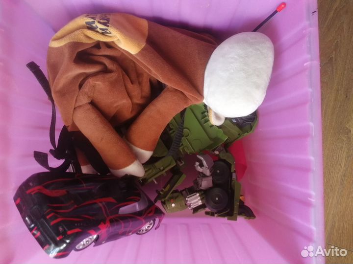 Ящик с игрушками