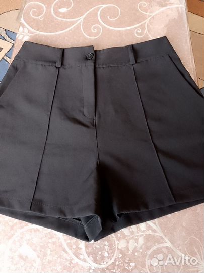 Шорты классические женские