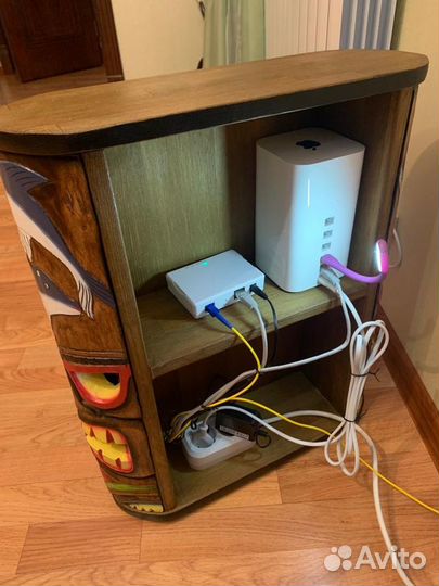 Полка тумба для роутера