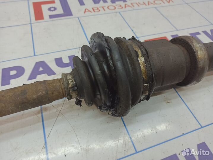 Привод передний правый Ford Focus 3 2048637. Дефек