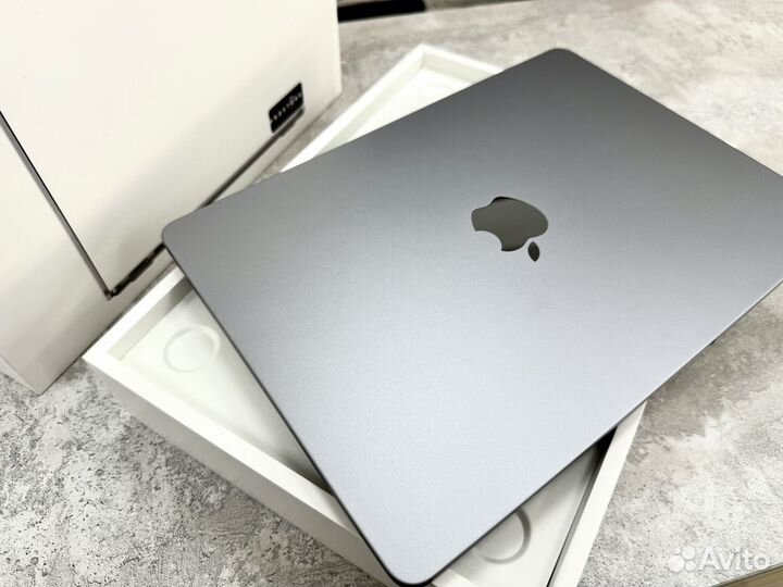 MacBook Pro 13 M2 512 Gray Новый