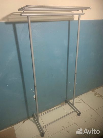 Вешалка напольная