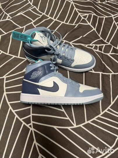 Jordan wmns AIR jordan 1 MID