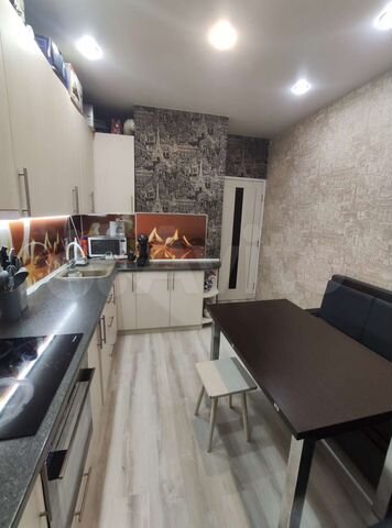 3-к. квартира, 70,8 м², 1/5 эт.