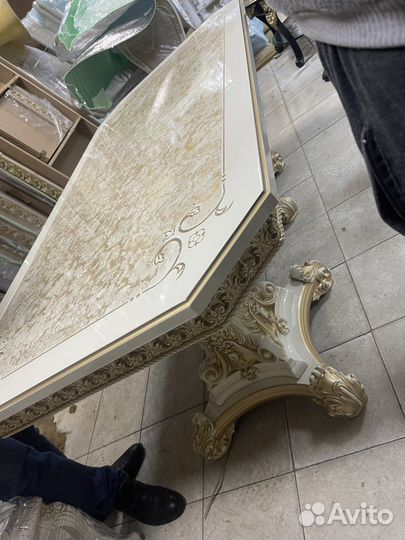 Стол большой