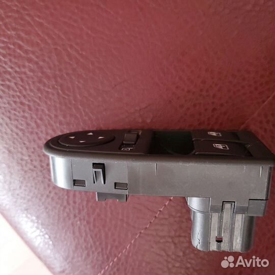 Блок управления стеклоподъемниками на granta