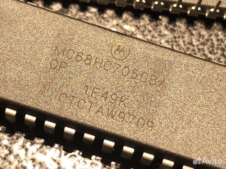 Микроконтроллер MC68HC705C8A
