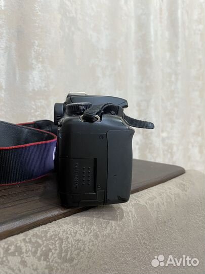 Фотоаппарат Canon 1000d