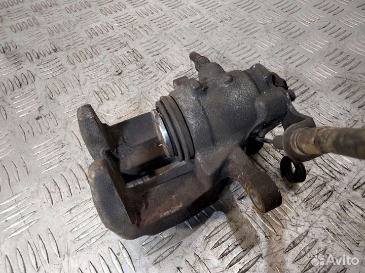 Суппорт задний правый Peugeot Expert 2