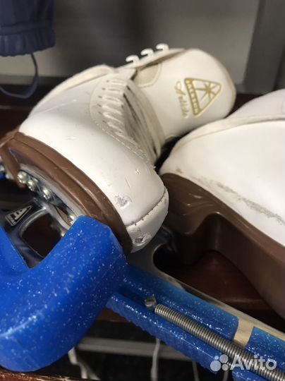 Фигурные коньки jackson