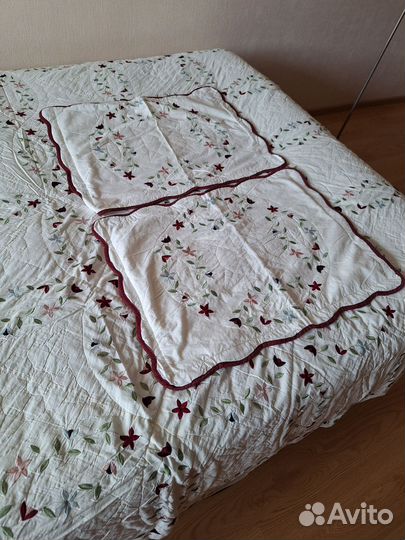 Покрывало стеганое и 2 наволочки
