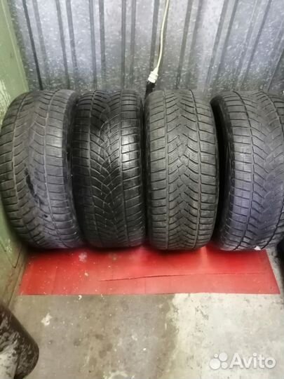 Goodyear UltraGrip Performance Gen-1 255/55 R18