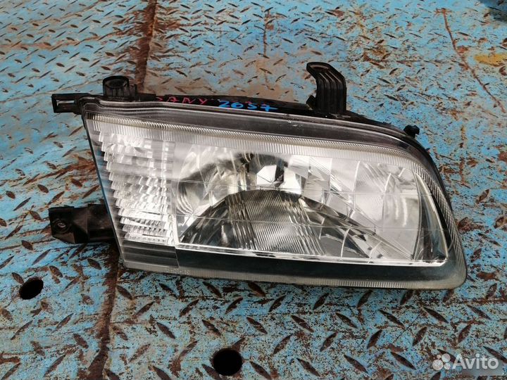 Фара Nissan Sunny B15