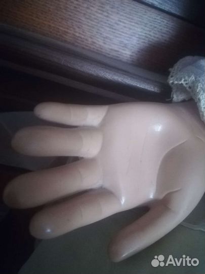 Коллекционная фарфоровая кукла