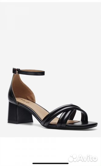 Босоножки новые 39