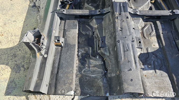 Телевизор+ пол на Mercedes-Benz W140 S