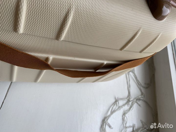 Бьюти кейс на чемодан