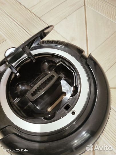 Робот пылесос