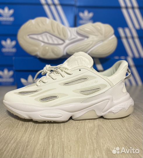 Кроссовки адидас