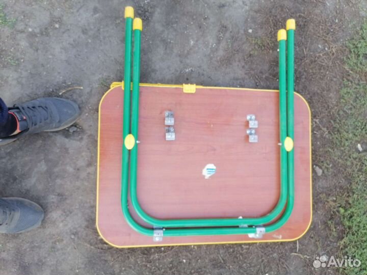 Детский столик