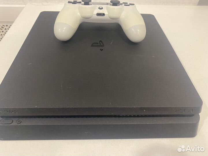 Sony PS4 slim