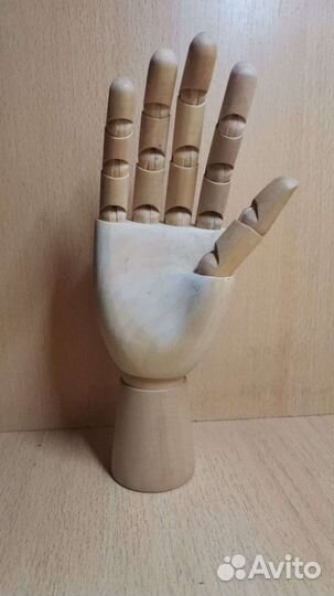 Кисть из дерева