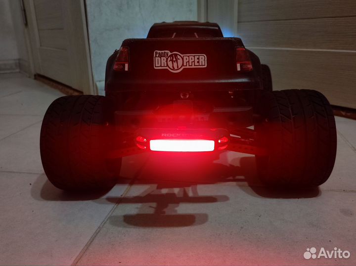 Монстр от Remo hobby M-max 1/10