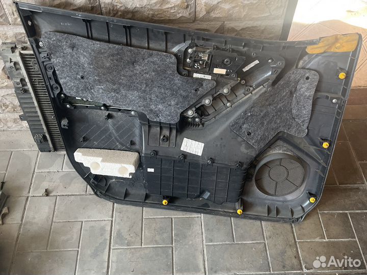 Обшивка дери передней правой kia cerato 2