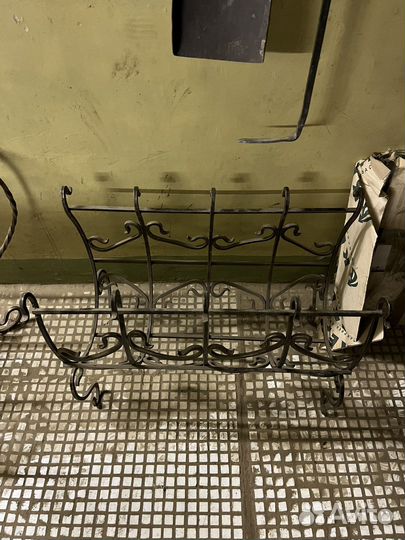 Кованая дровница