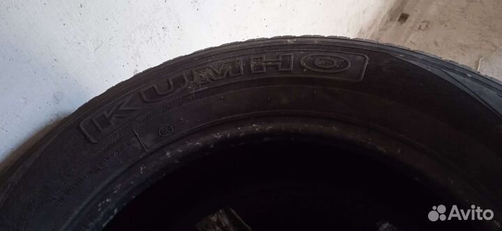 Kumho Road Venture 787 235/65 R17