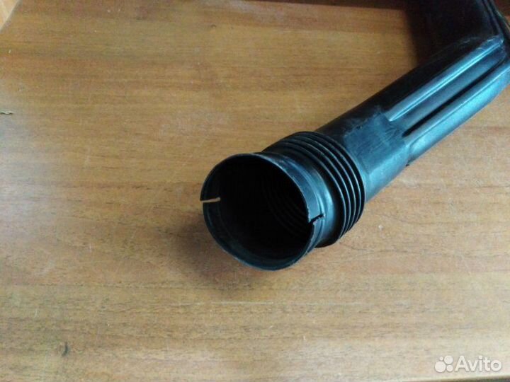 Резонатор воздушного фильтра Mitsubishi Galant