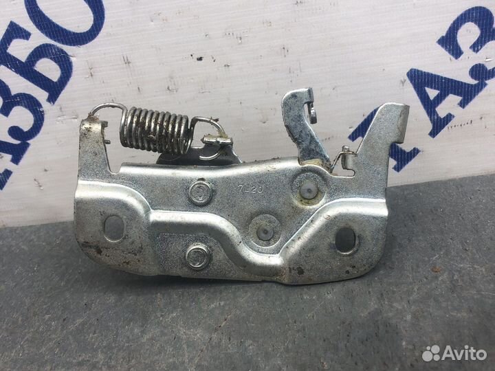 Замок багажника lancer x