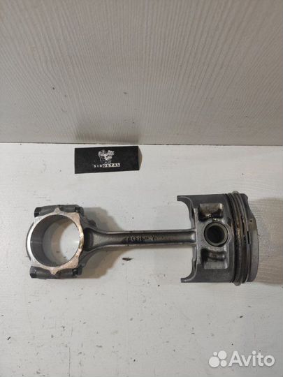 Поршень с шатуном Suzuki Jimny JB43 M13A