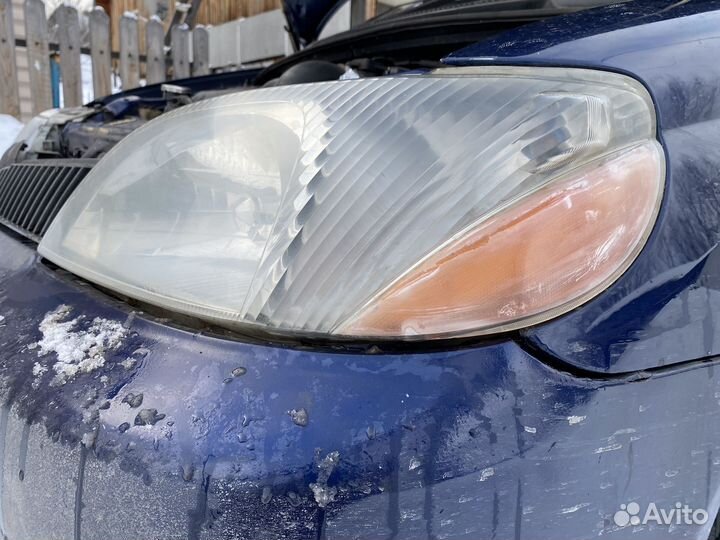 Фары toyota platz