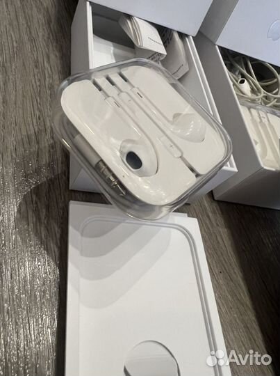 Наушники apple