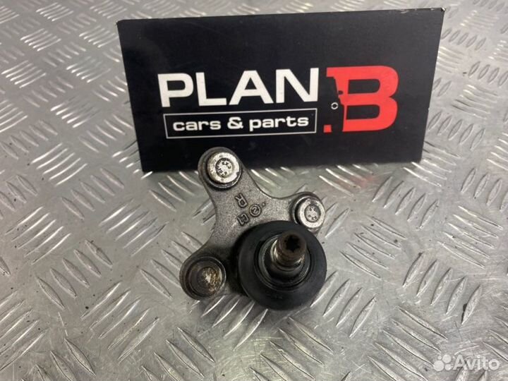 Шаровая опора передняя правая Volkswagen Golf MK5