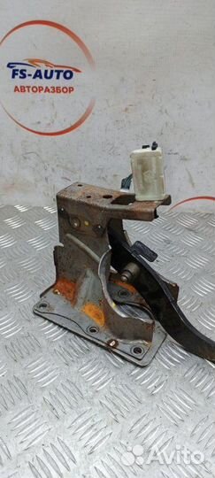 Педаль тормоза Dodge Caliber SUV 2.0 ECN 2006