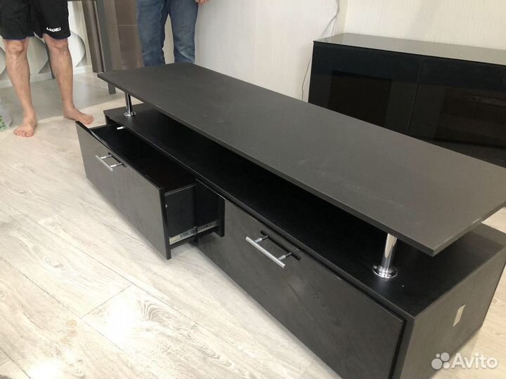 Тумба под телевизор