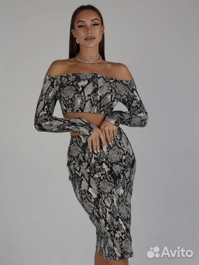 Новый костюм 46-50 стрейч