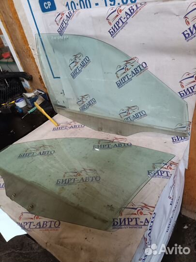 Стекло двери Mitsubishi Carisma I рестайлинг (1999