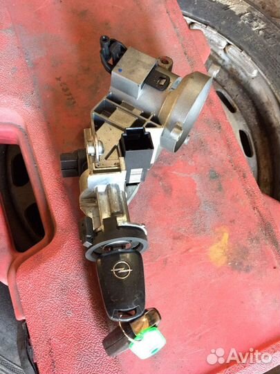 Замок зажигания на opel corsa d