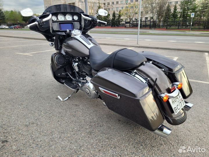 Harley davidson street glide 2021 год