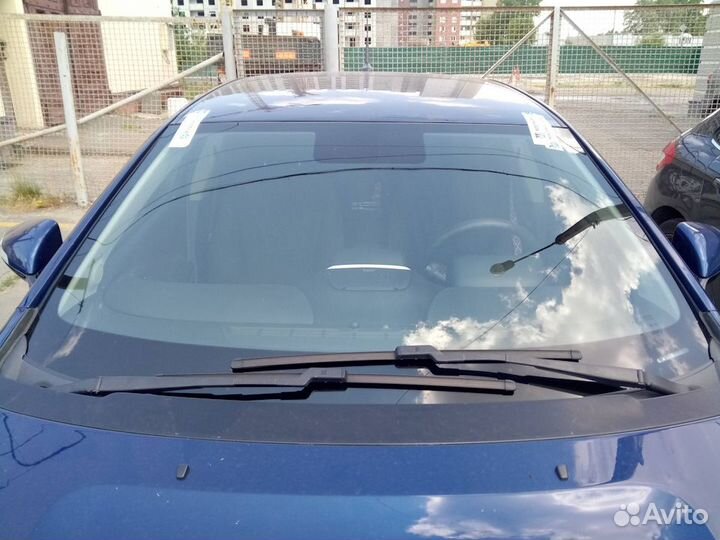 Лобовое стекло на Chevrolet Volt 5D 2010-2015