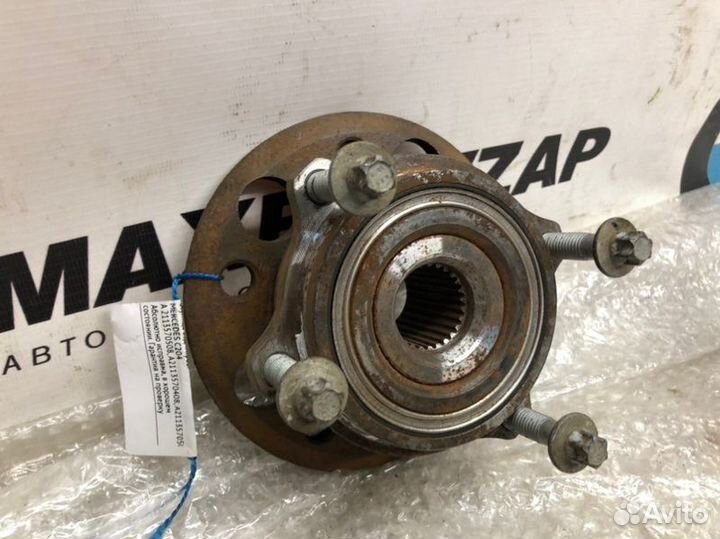 Ступица задняя правая Mercedes C204