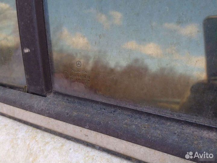 Стекло двери заднее правое Mercedes-Benz W220 2001
